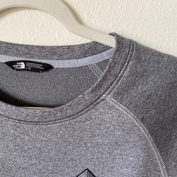 The North Face Sweatshirt - Picture 4 of 5